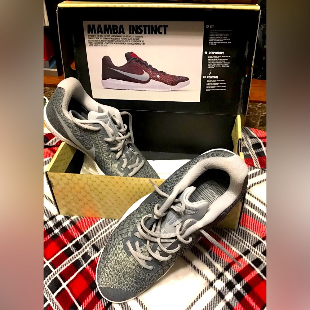 Nike Mamba Instinct BRAND NEW shoes pure platinum size 9